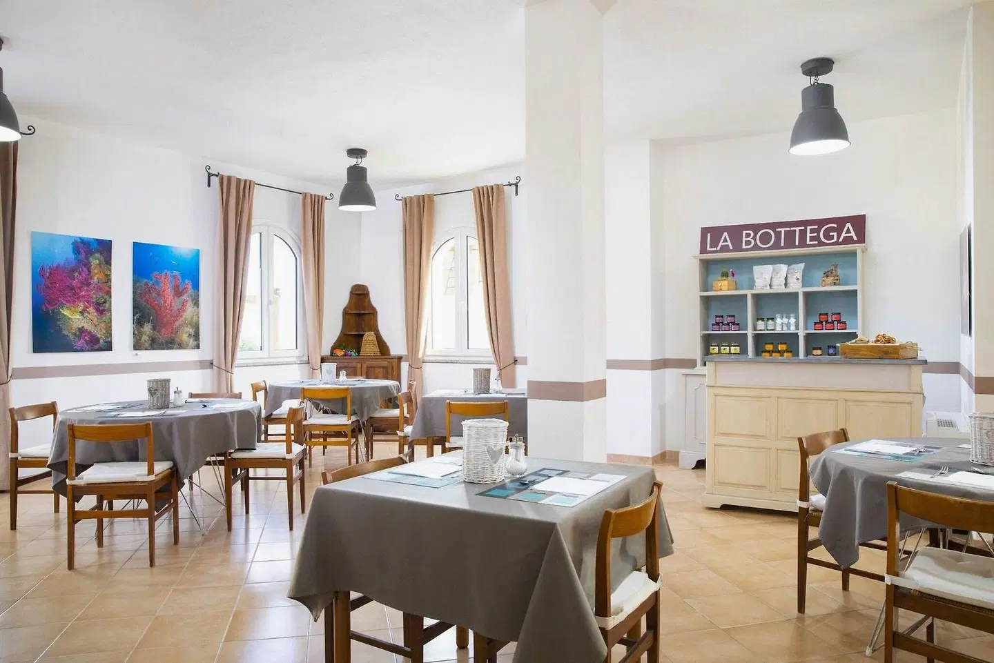MuMA Hostel Restaurant