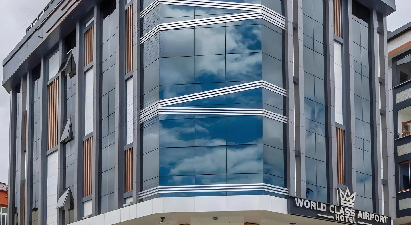 World Class Airport Hotel EXTERIOR