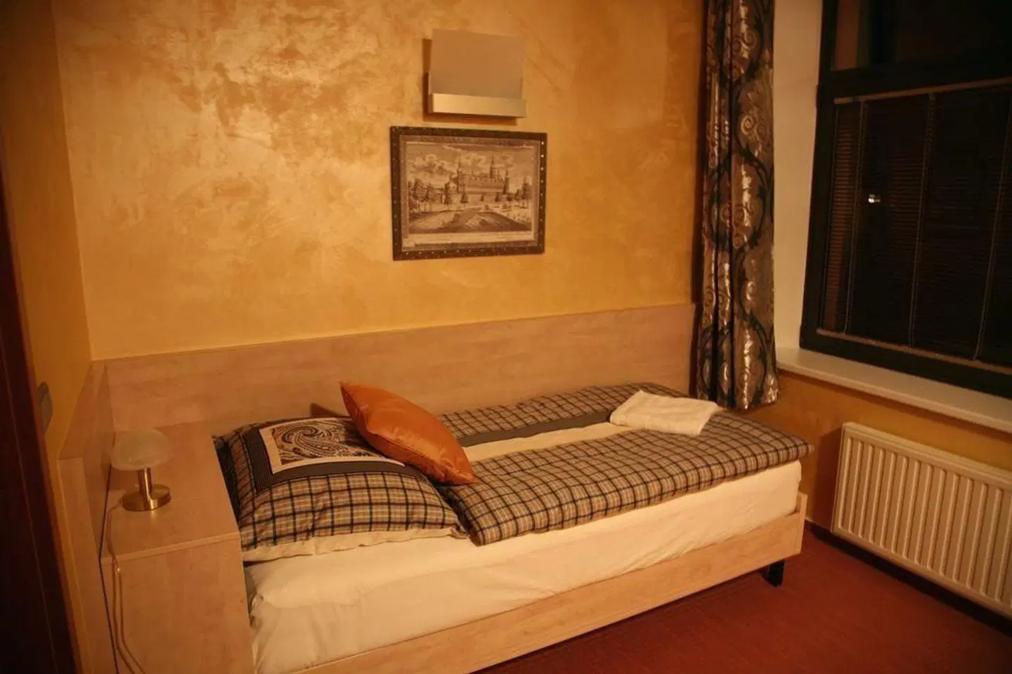 Hotel Conti ROOM_EXAMPLE