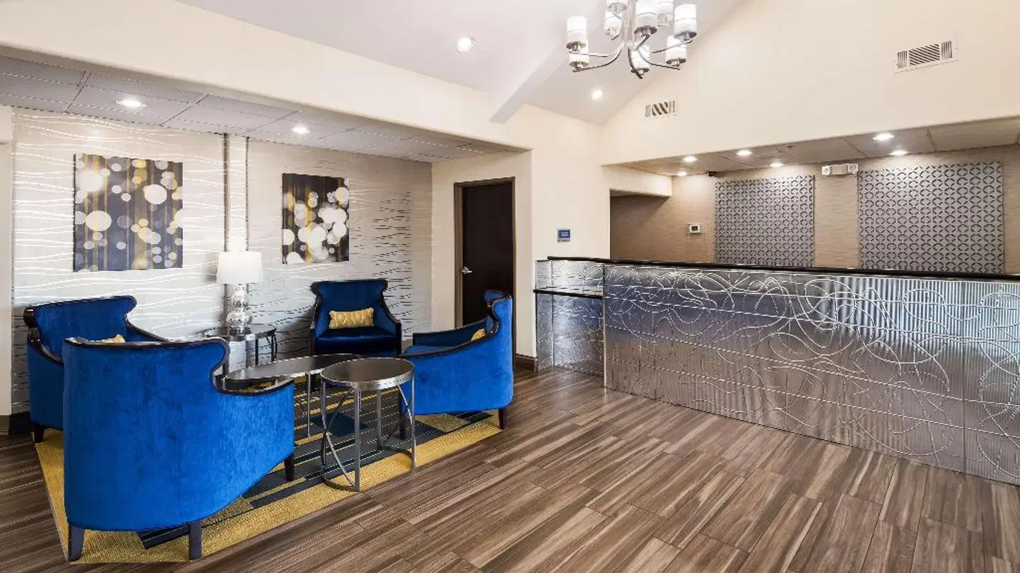 Best Western PLUS Tulsa Inn & Suites LOUNGE_LOBBY