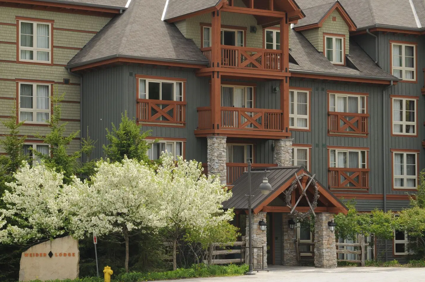 Blue Mountain Resort - Village Suites EXTERIOR