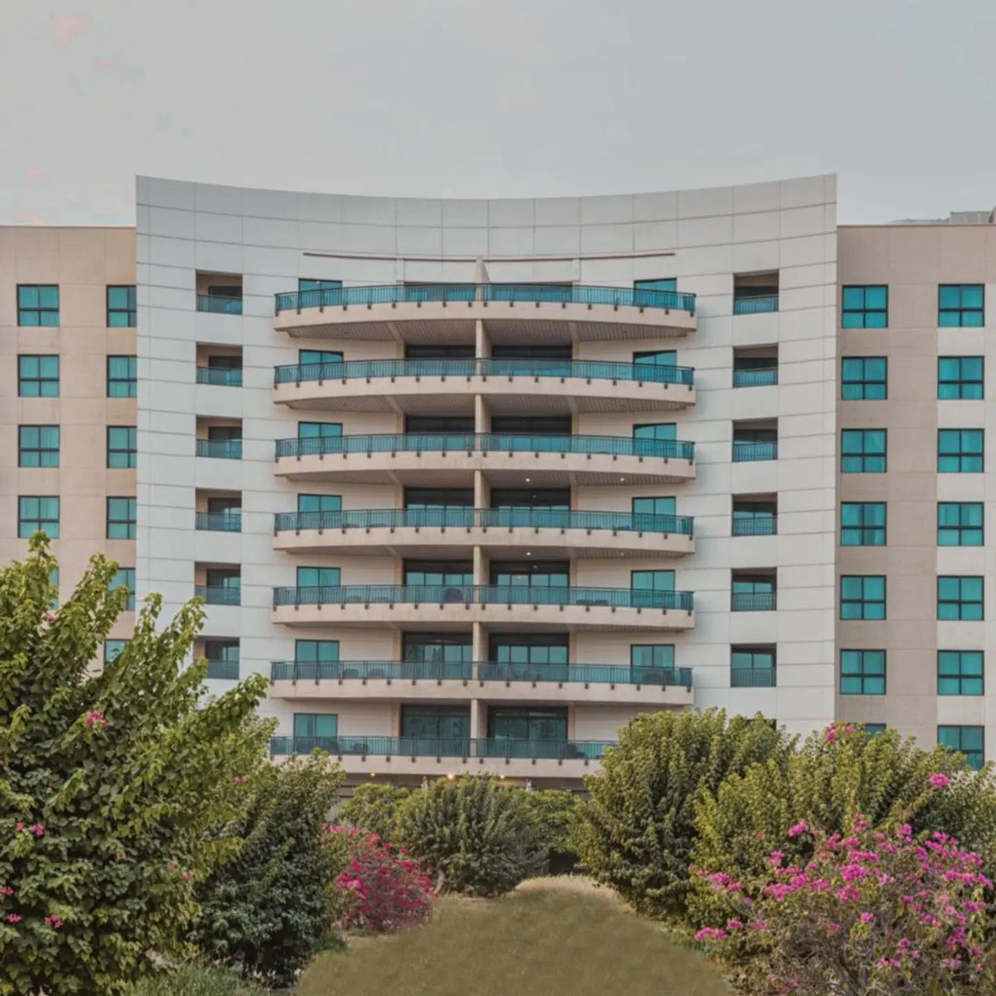 Park Apartments Dubai, an Edge By Rotana Hotel EXTERIOR