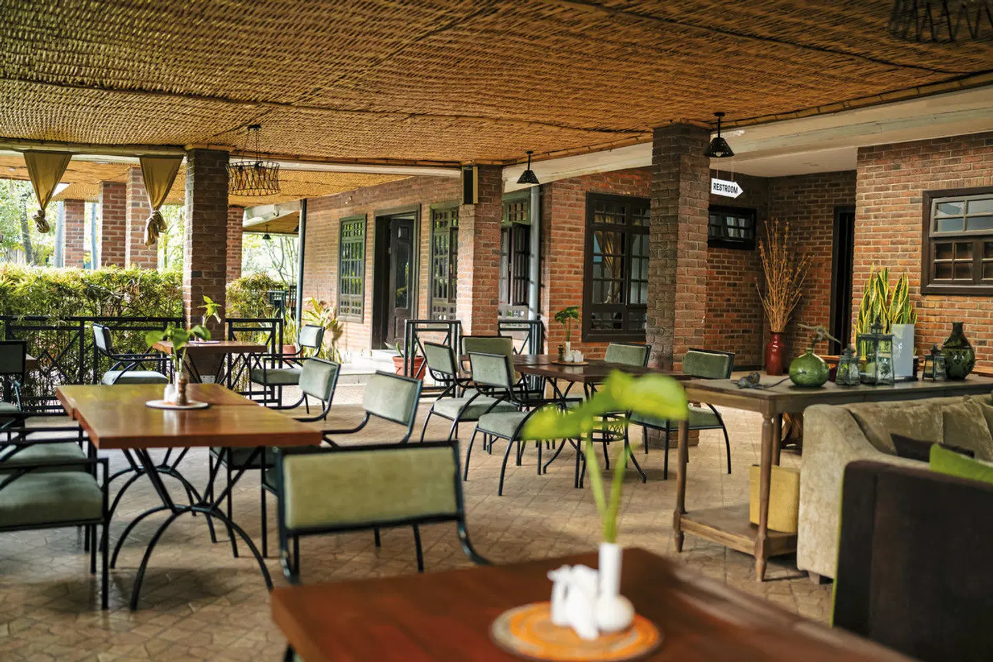 Airport Planet Lodge Restaurant