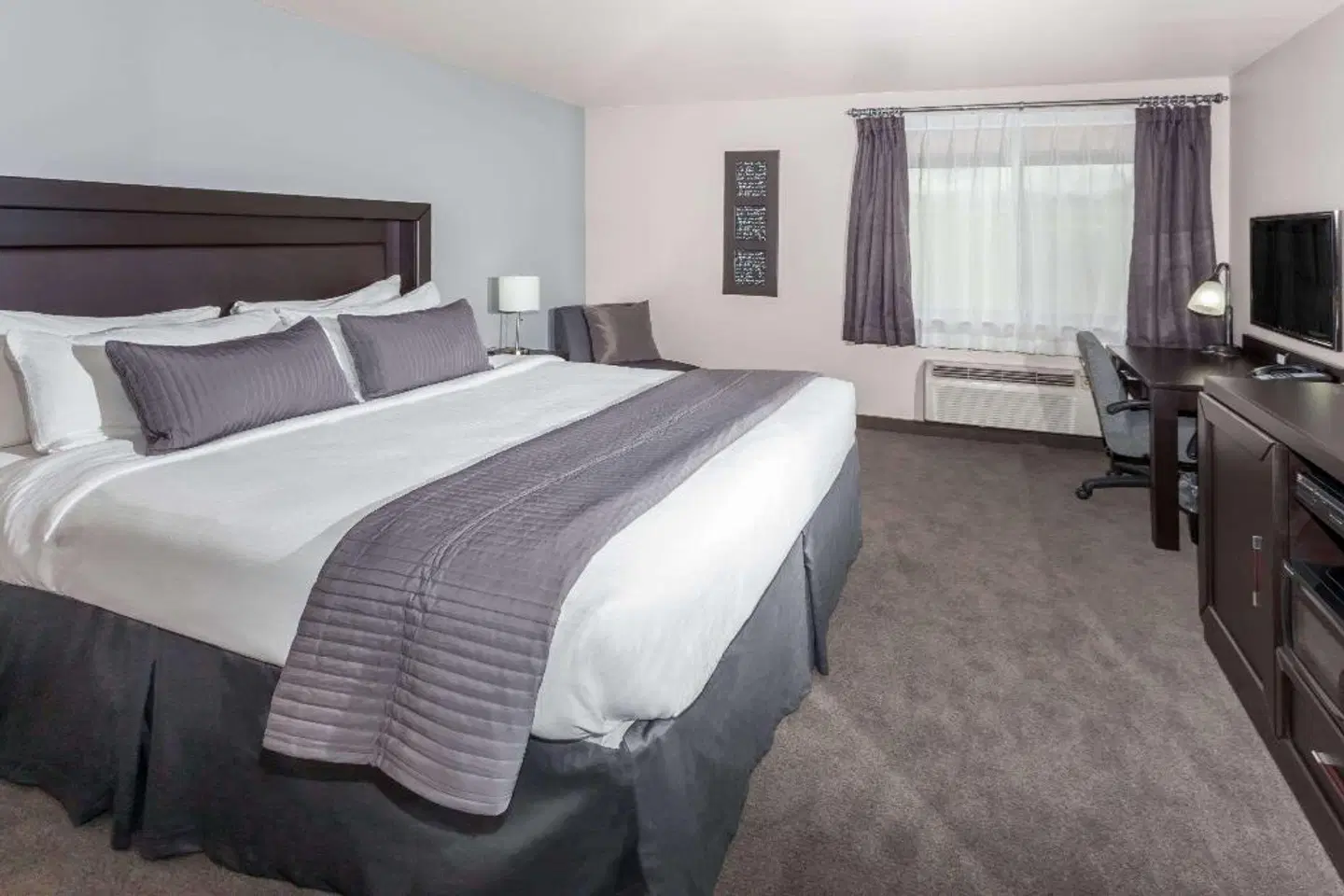 Baymont Inn & Suites Glenview ROOM_EXAMPLE