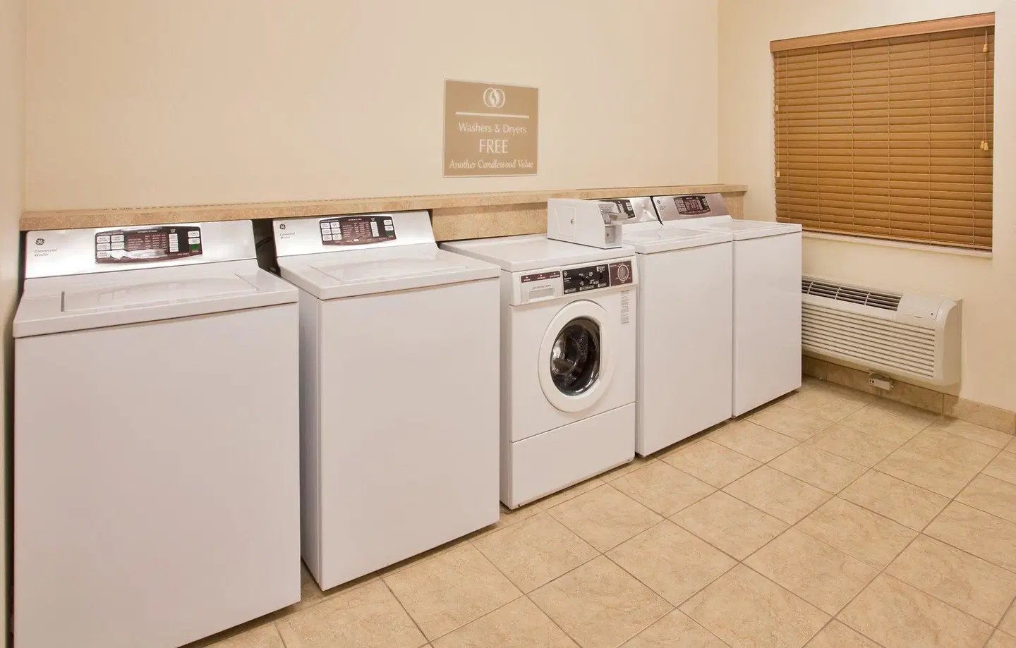 Candlewood Suites Springfield by IHG ROOM_EXAMPLE