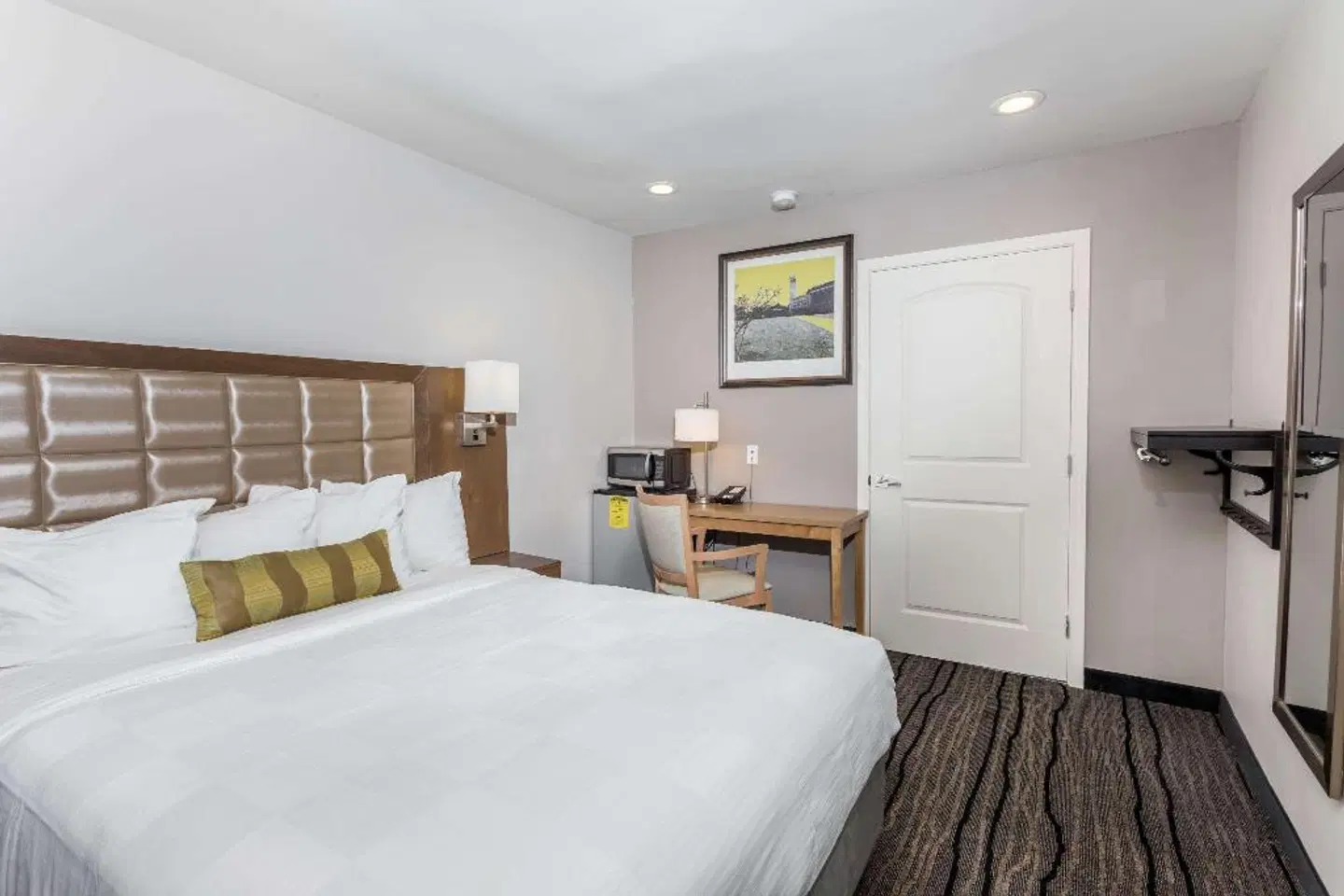 Travelodge by Wyndham Berkeley ROOM_EXAMPLE