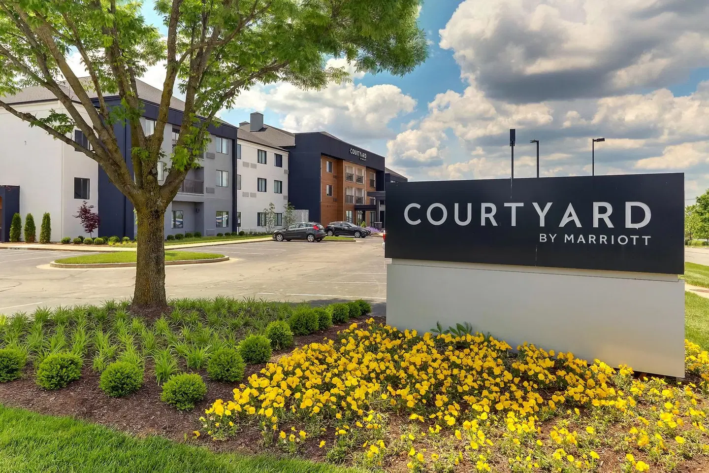 Courtyard by Marriott Lexington South/Hamburg Place EXTERIOR