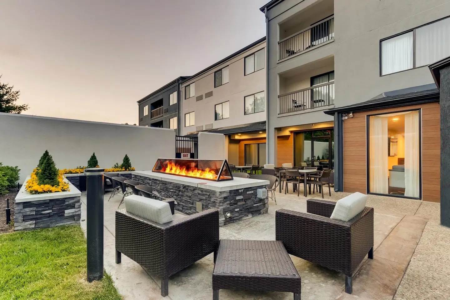 Courtyard by Marriott Lexington South/Hamburg Place Terrasse