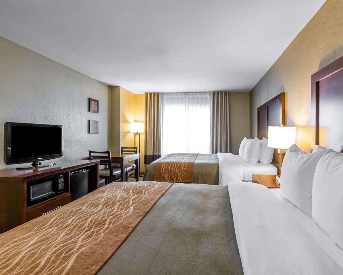 Comfort Inn Ventura Beach ROOM_EXAMPLE