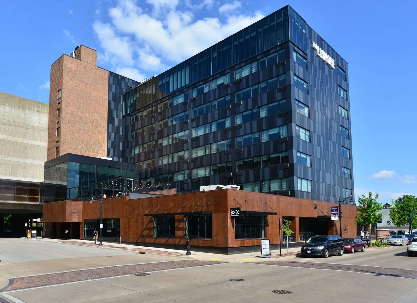 The Lismore Hotel Eau Claire - a DoubleTree by Hilton EXTERIOR