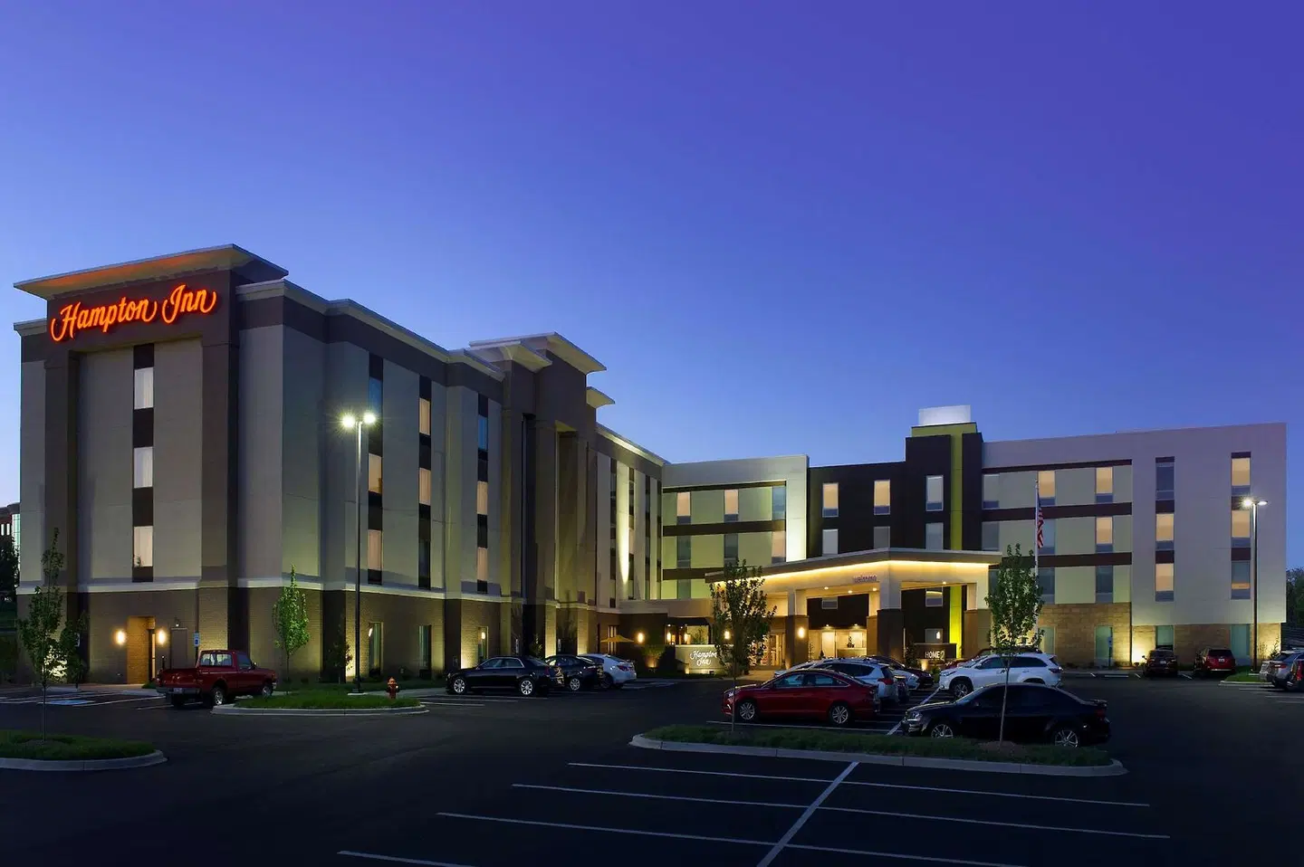Hampton Inn Louisville East/Hurstbourne EXTERIOR