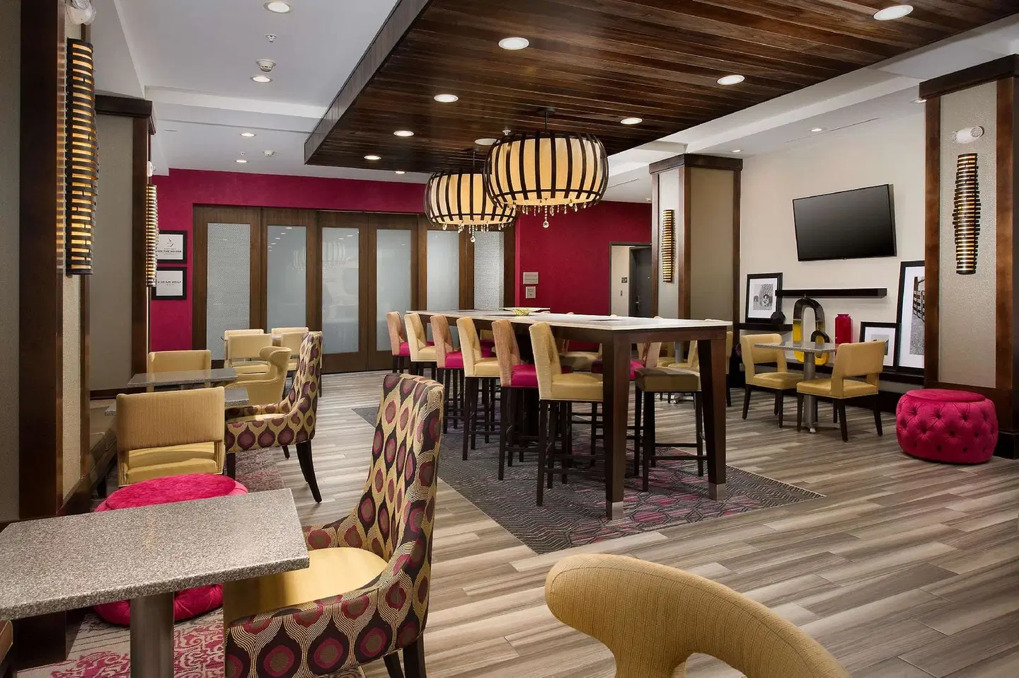 Hampton Inn Louisville East/Hurstbourne Bar