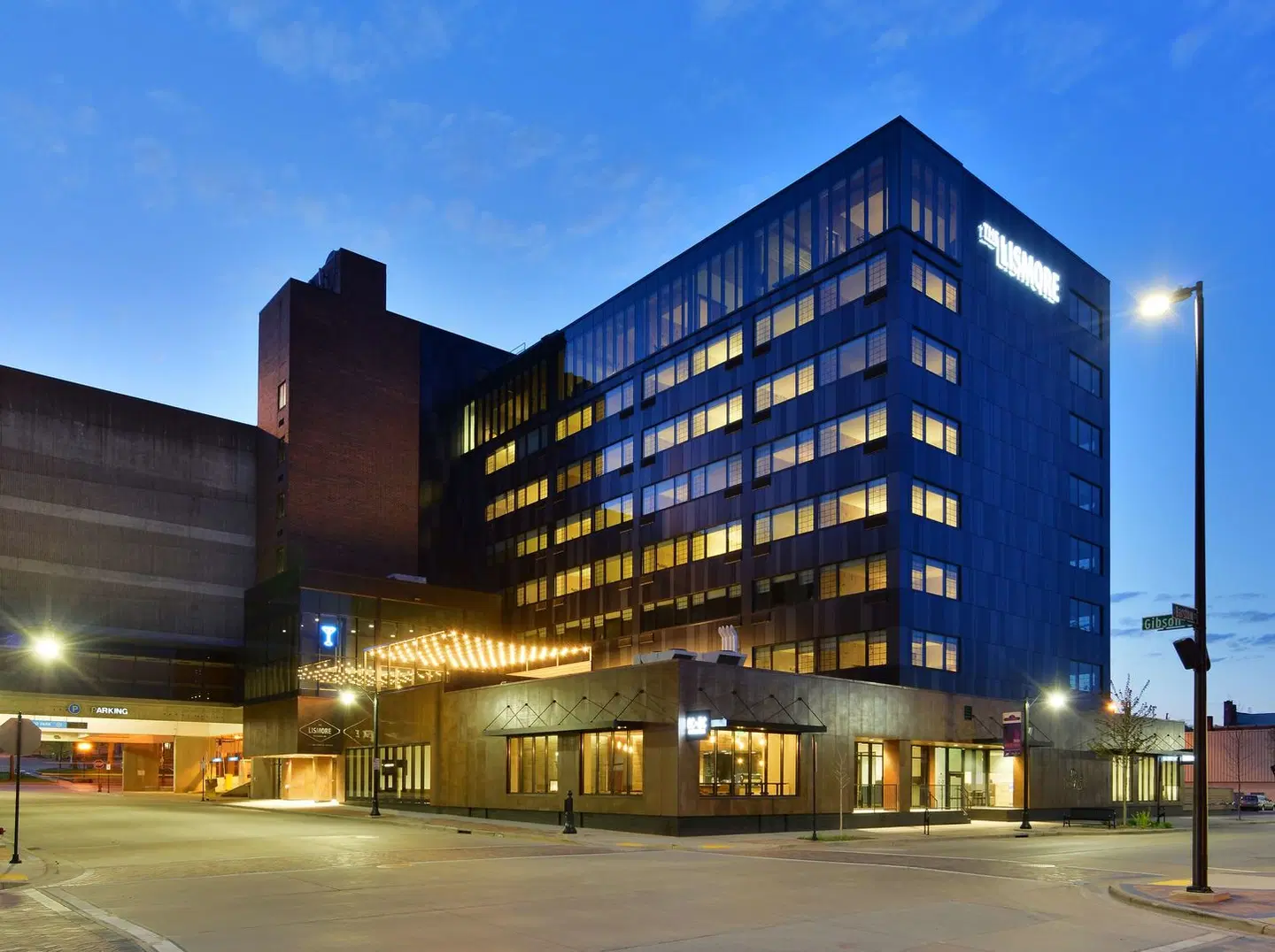 The Lismore Hotel Eau Claire - a DoubleTree by Hilton EXTERIOR