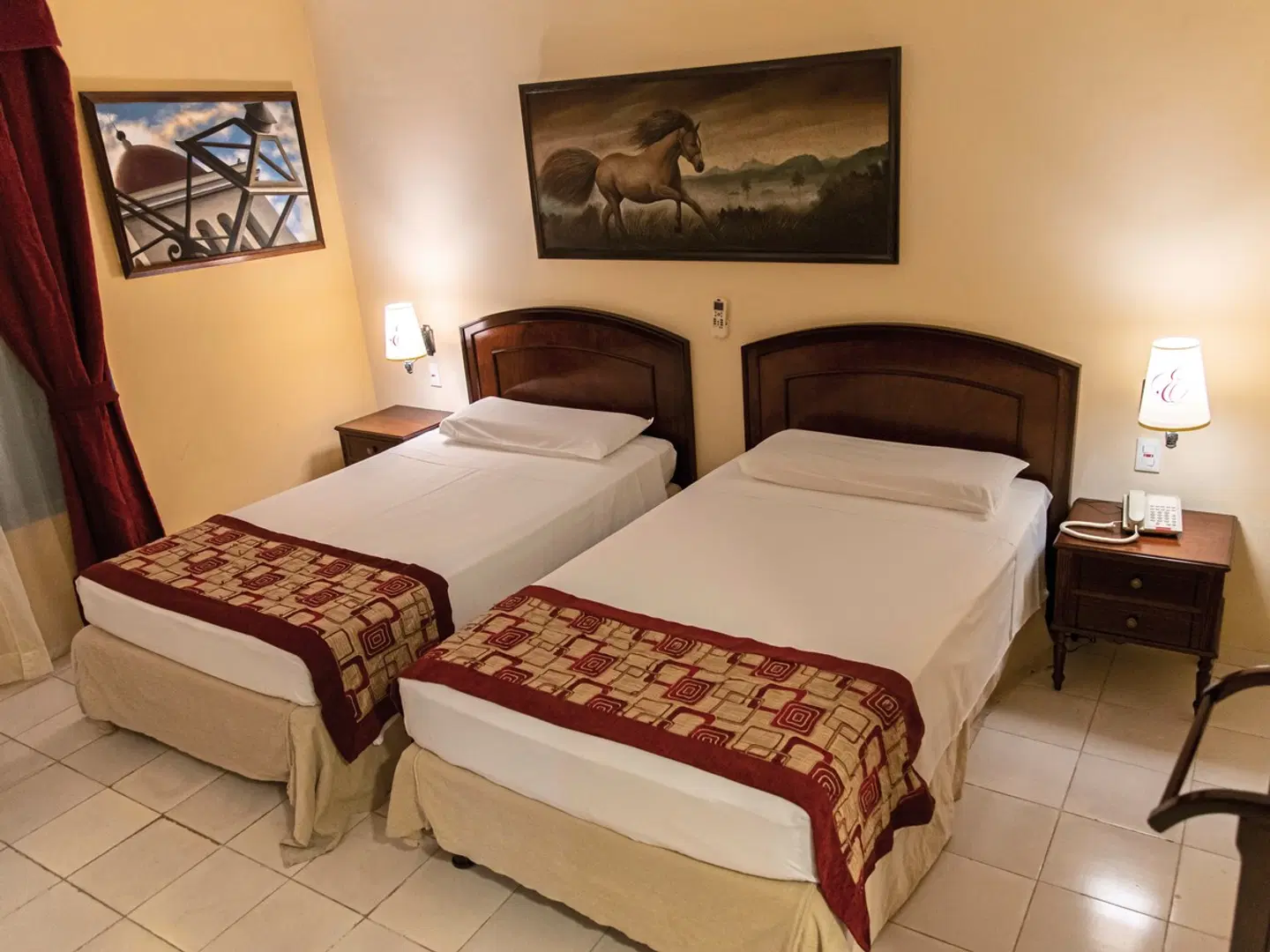 Hotel E Caballeriza ROOM_EXAMPLE