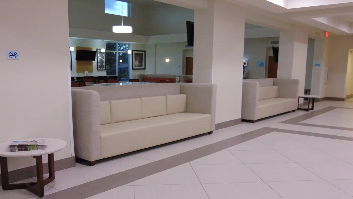 Holiday Inn Express & Suites Boynton Beach East LOUNGE_LOBBY