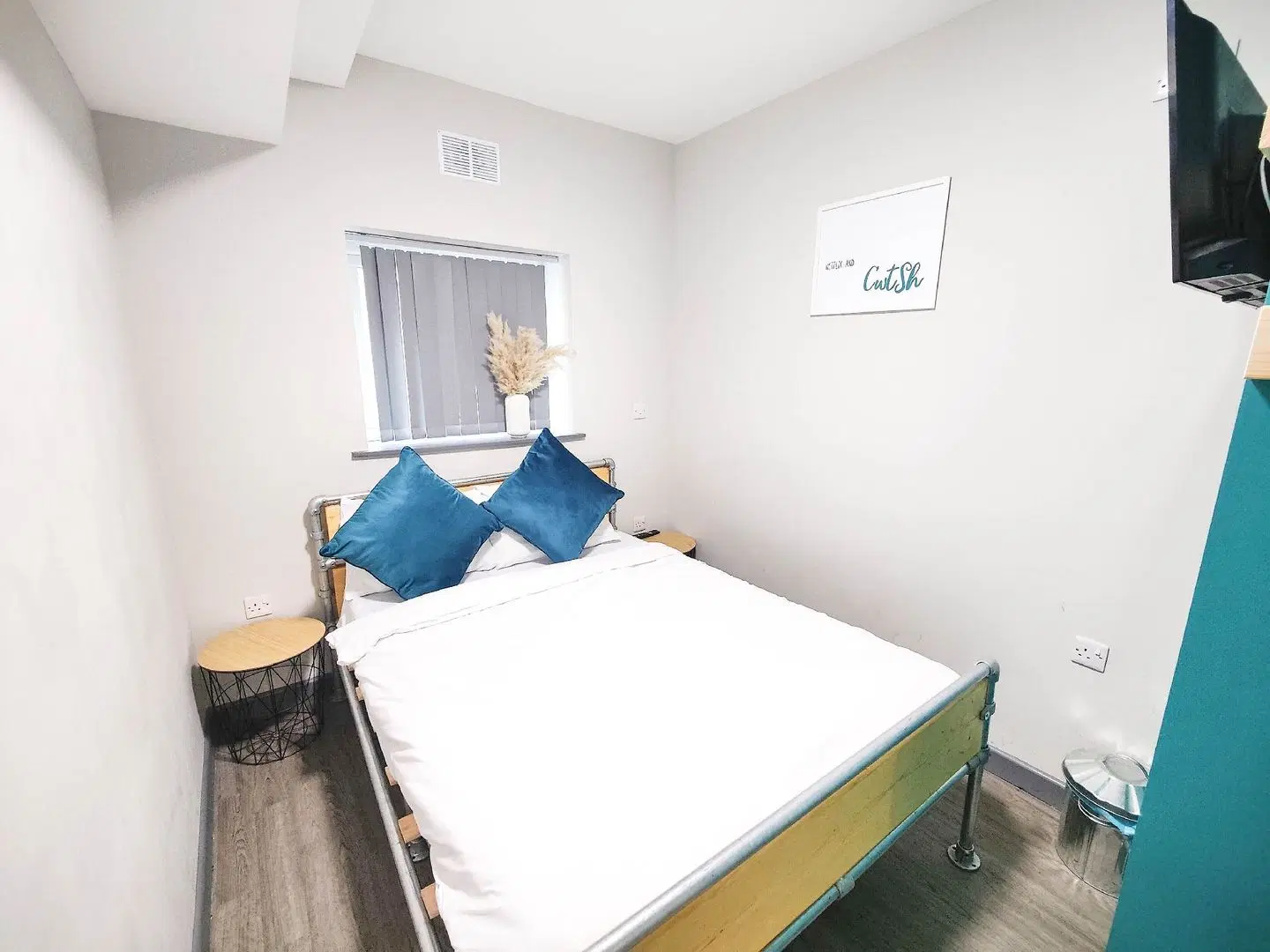 Cwtsh Hostel ROOM_EXAMPLE