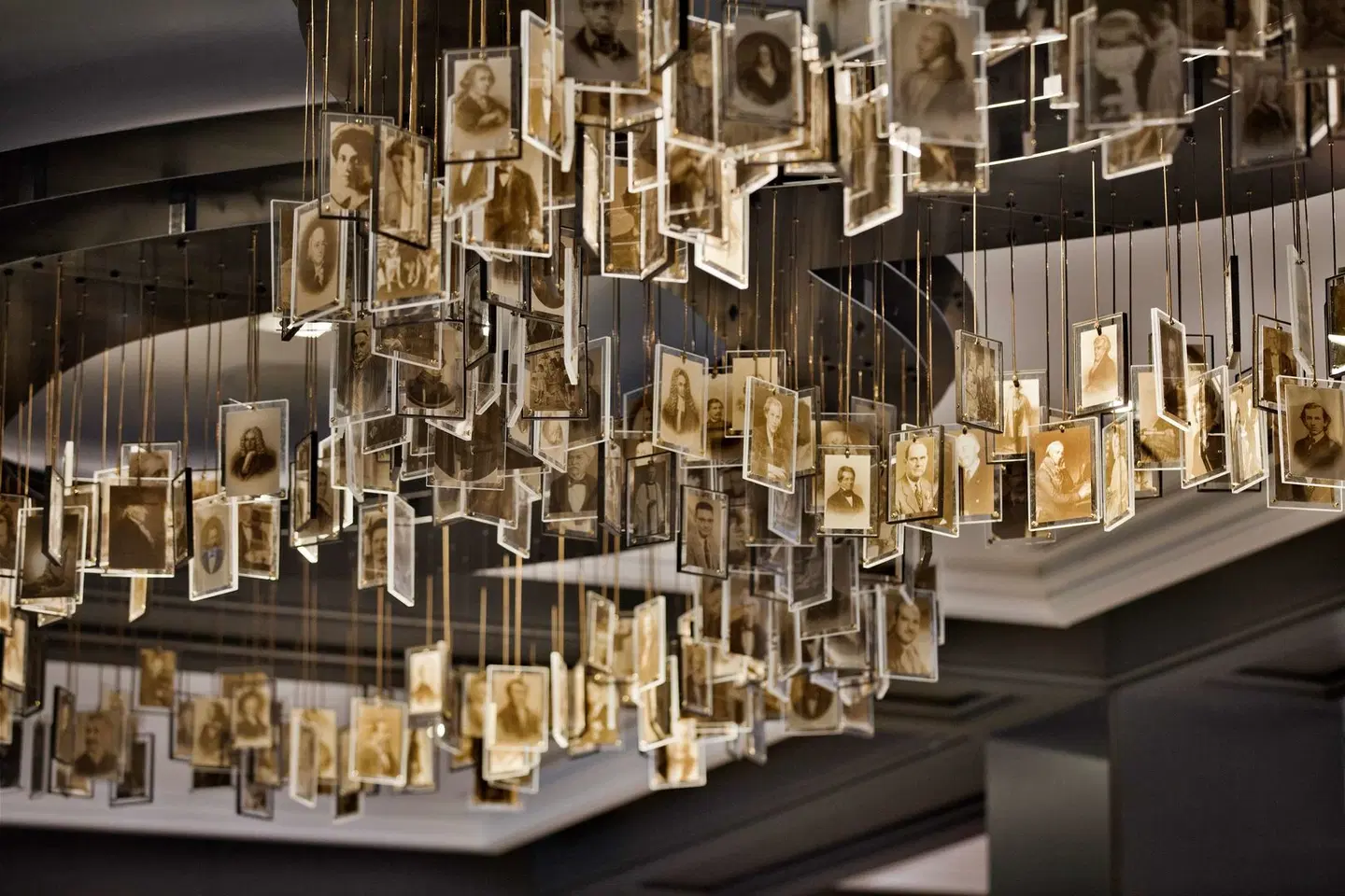 The Logan Philadelphia, Curio Collection by Hilton LOUNGE_LOBBY