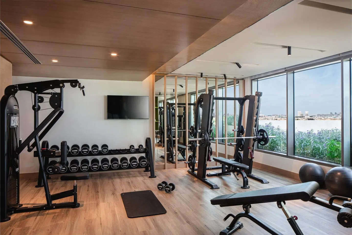 Holiday Inn Hotel & Suites Dubai Science Park by IHG SPORTS_AND_LEISURE