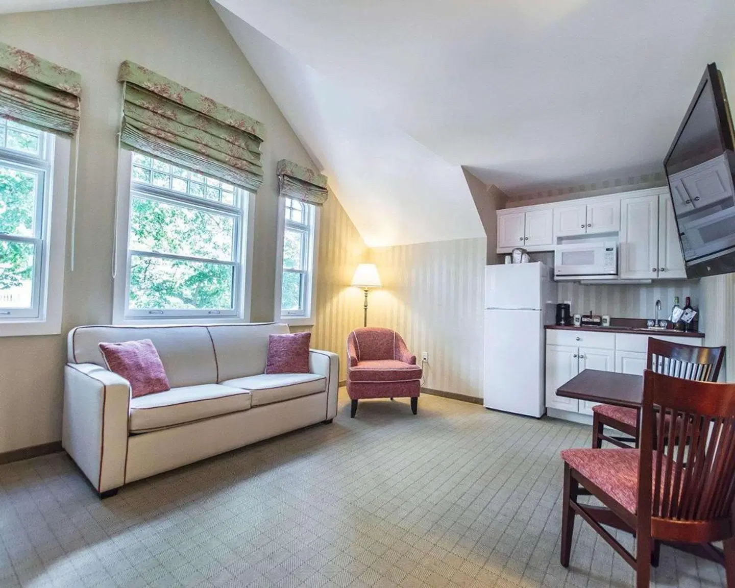 Quality Inn & Suites Downtown Charlottetown ROOM_EXAMPLE