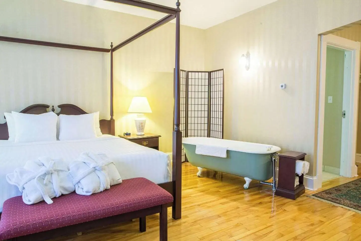 Quality Inn & Suites Downtown Charlottetown ROOM_EXAMPLE