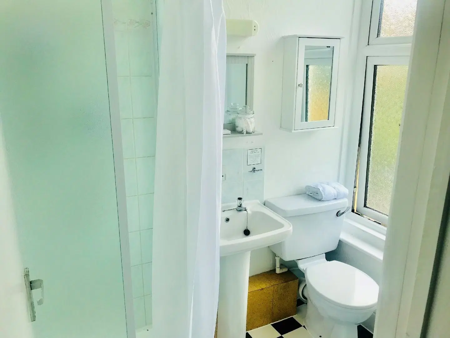 Highlea Guest House Badezimmer