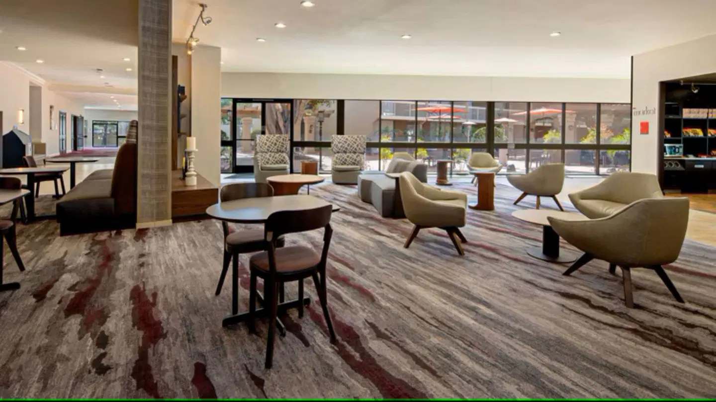 Holiday Inn Oxnard - Ventura LOUNGE_LOBBY