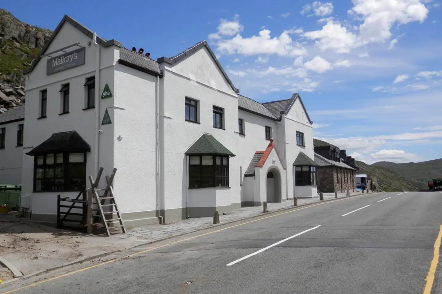 YHA Snowdon Pen-y-Pass EXTERIOR