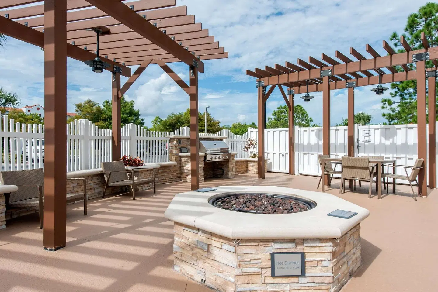 Country Inn & Suites by Radisson, Port Canaveral, FL Terrasse