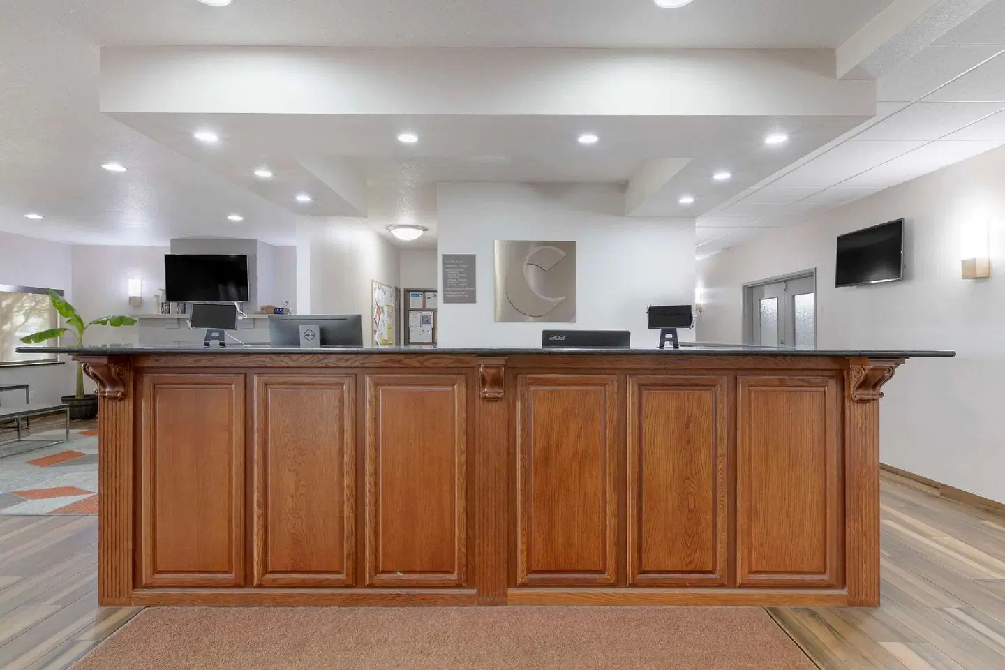 Comfort Inn & Suites LOUNGE_LOBBY