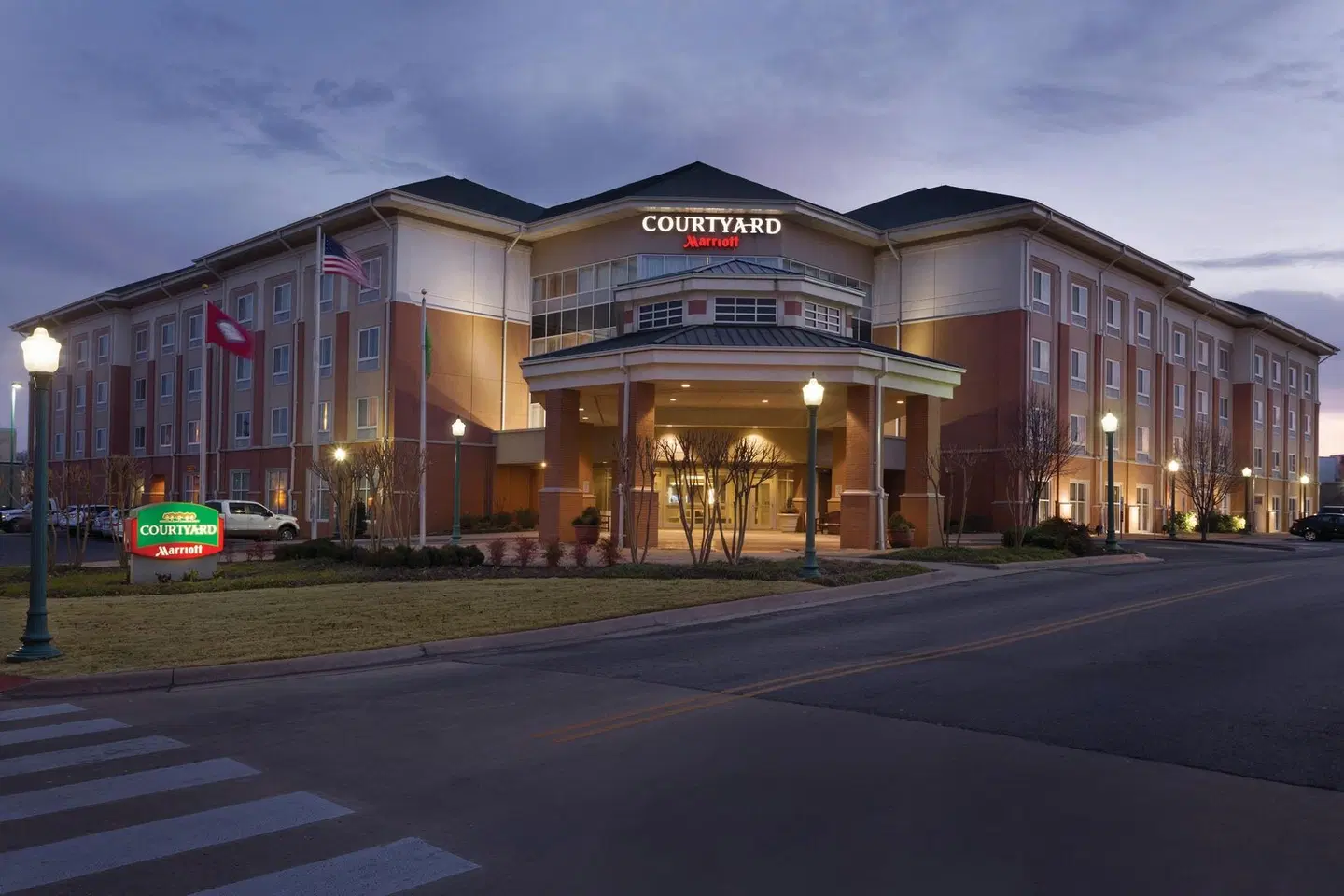 Courtyard by Marriott Fort Smith Downtown EXTERIOR