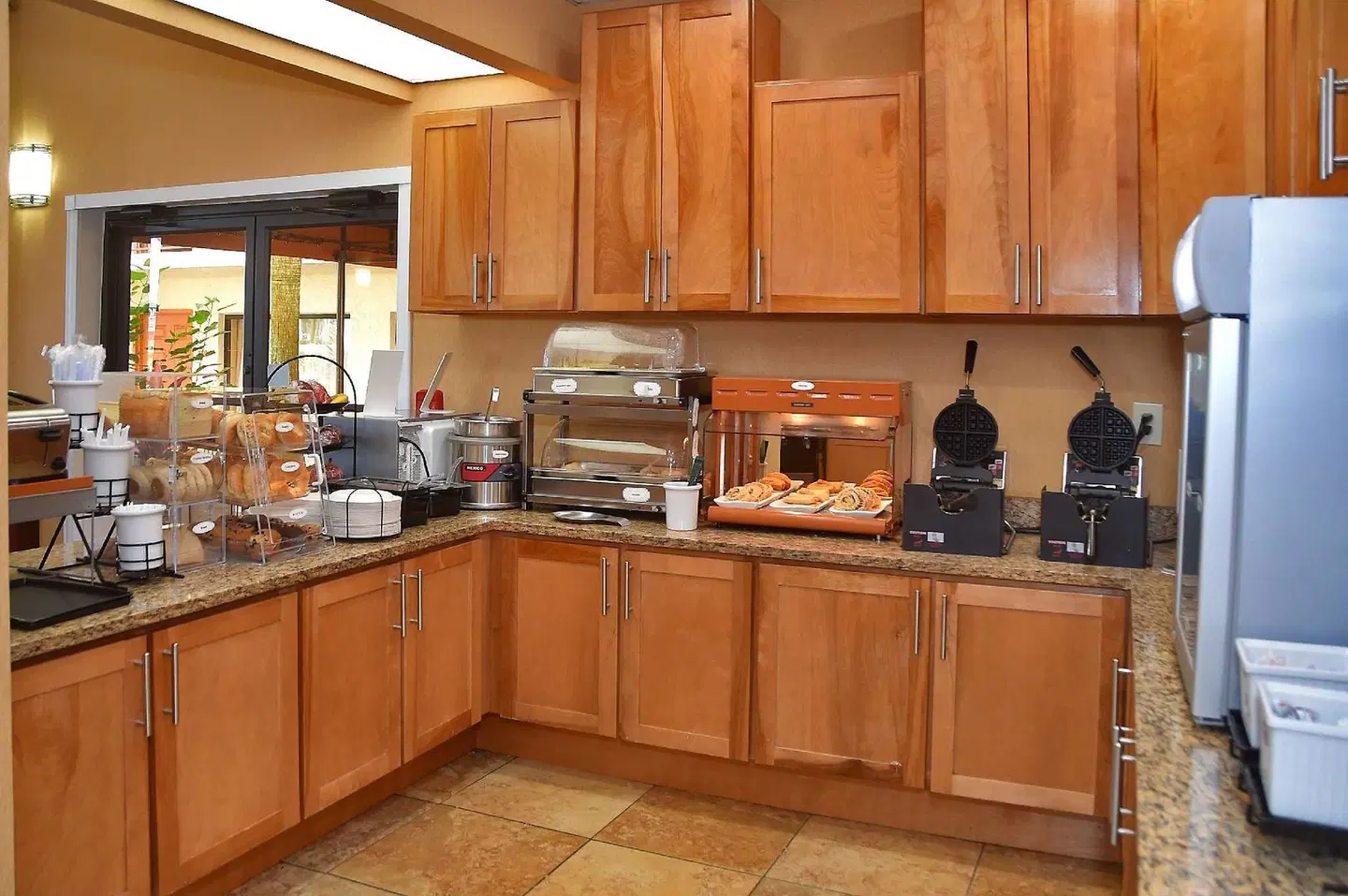 Baymont by Wyndham Orlando East Restaurant