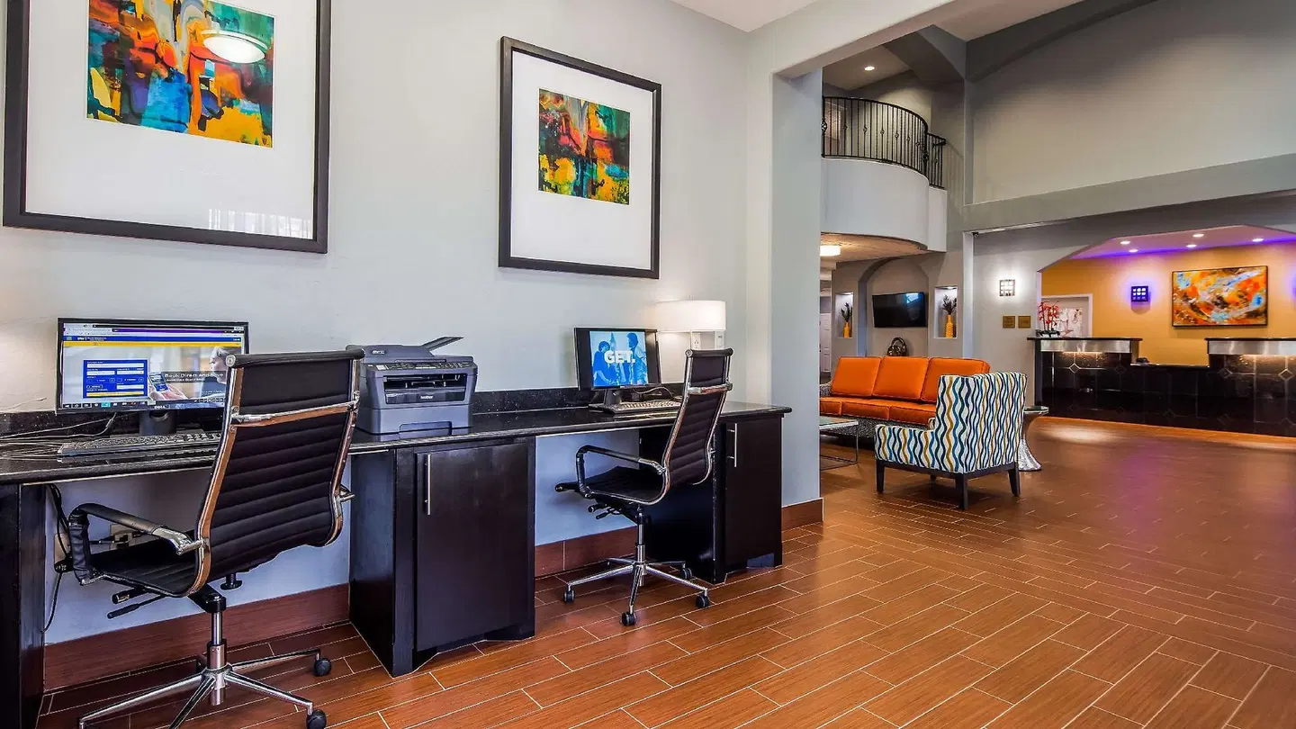 Best Western Plus Barsana Hotel & Suites ROOM_EXAMPLE