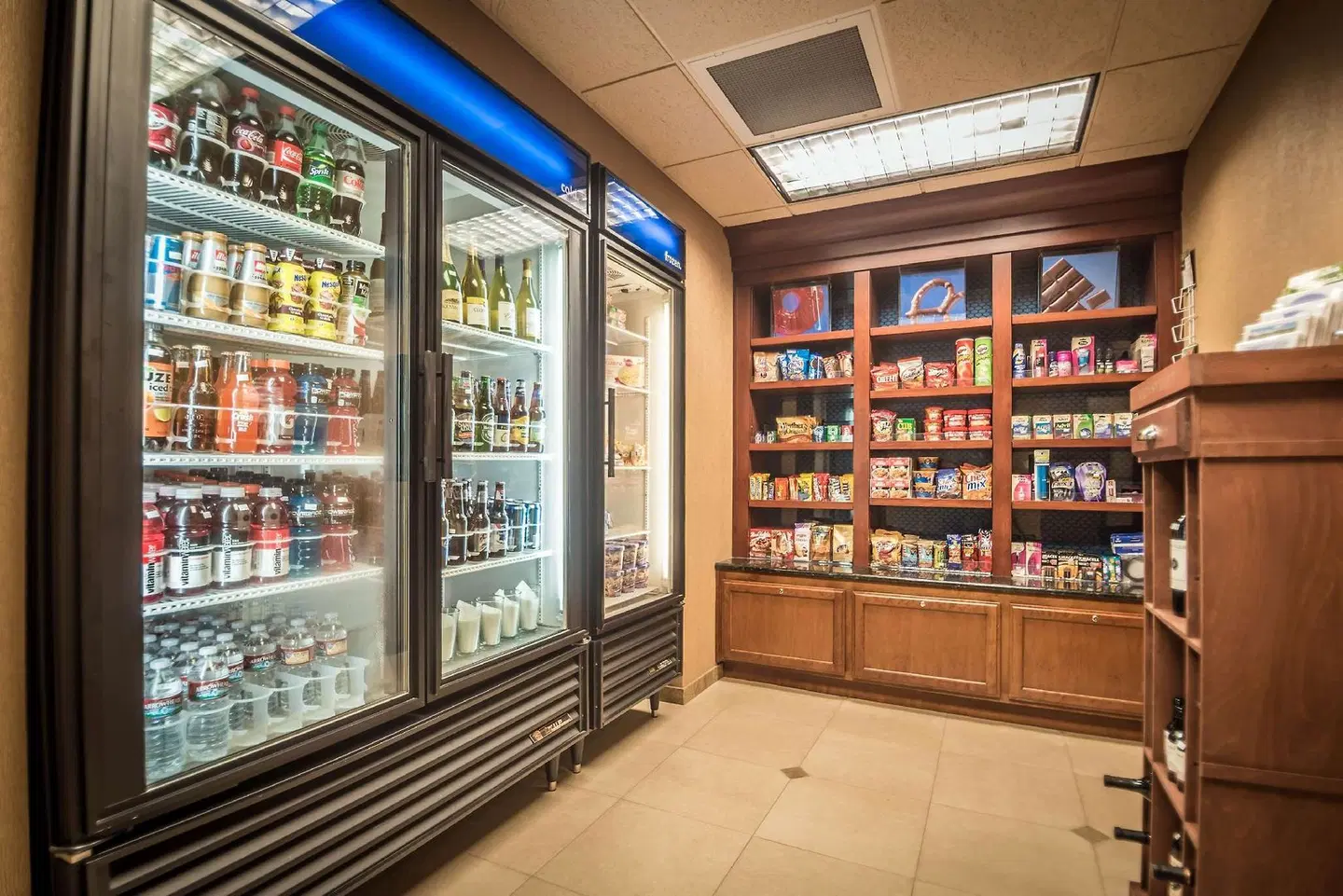 Hampton Inn & Suites Boise/Spectrum Bar