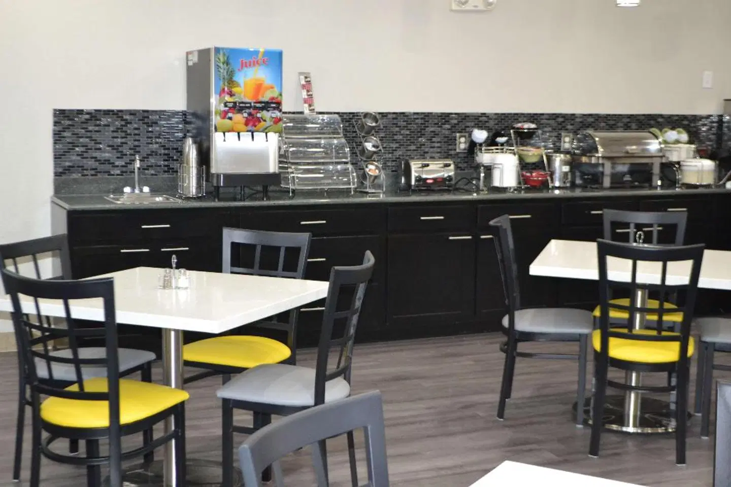 Best Western Sherwood Inn and Suites - North Little Rock Bar