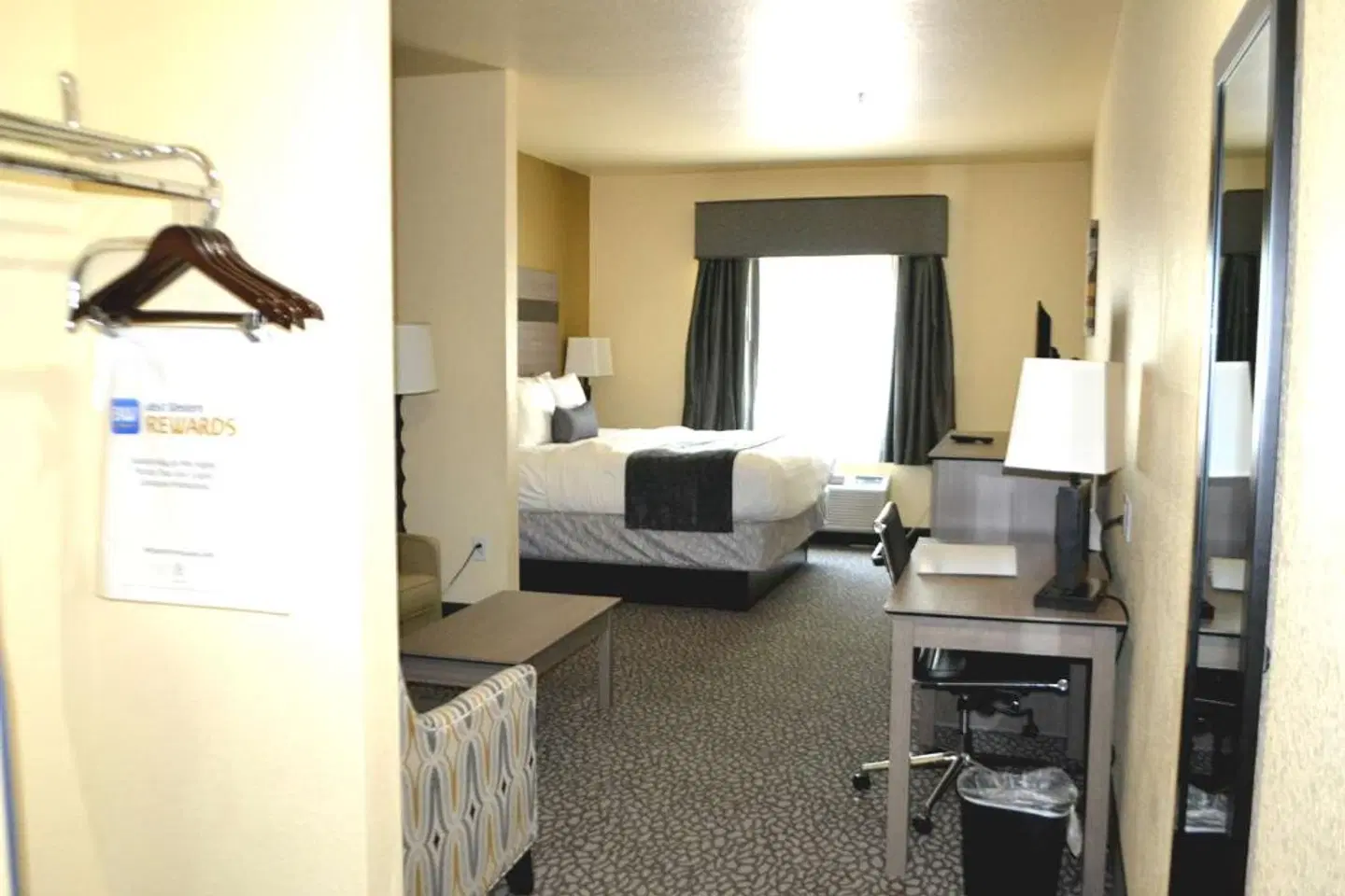 Best Western Sherwood Inn and Suites - North Little Rock ROOM_EXAMPLE