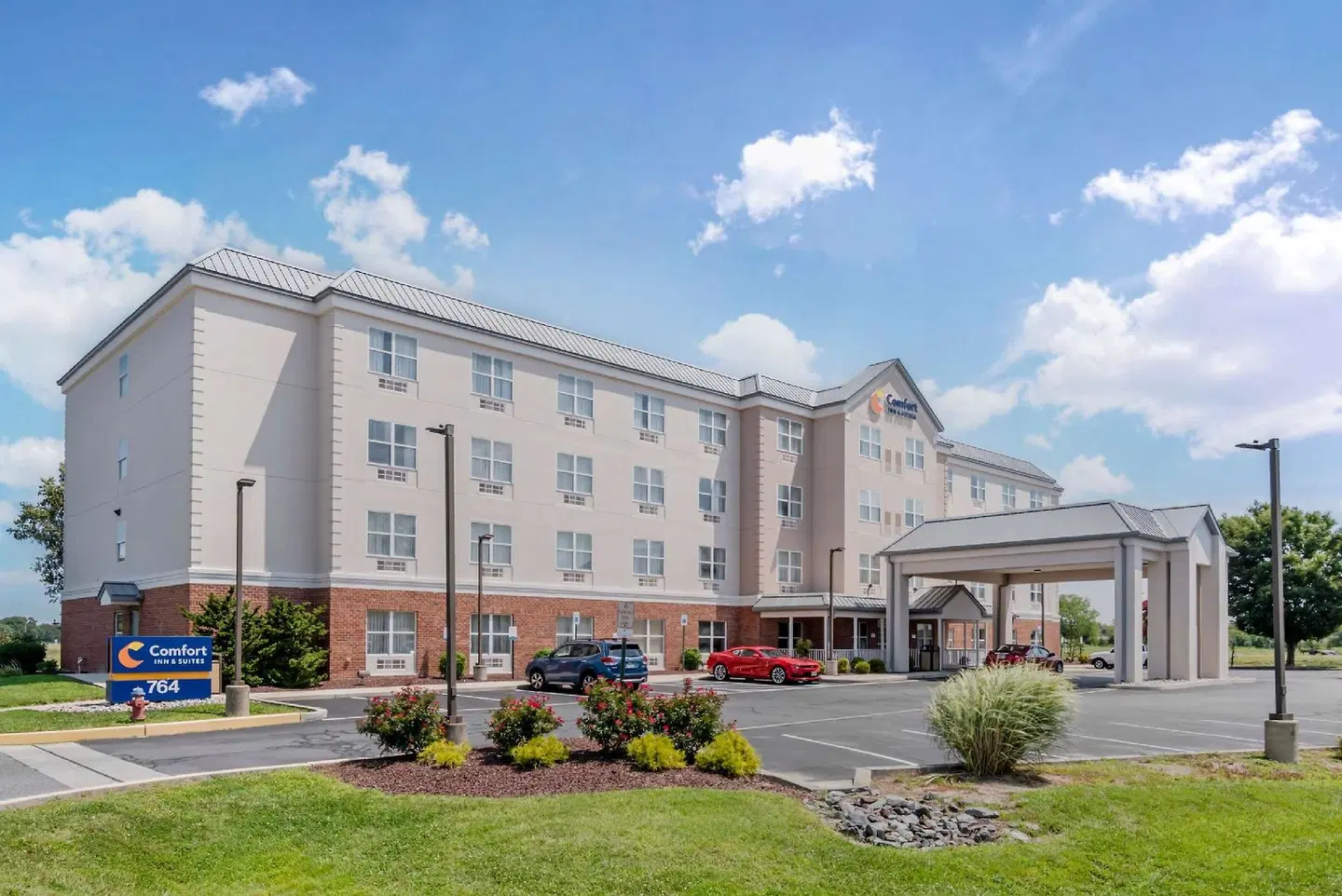Comfort Inn & Suites Dover EXTERIOR