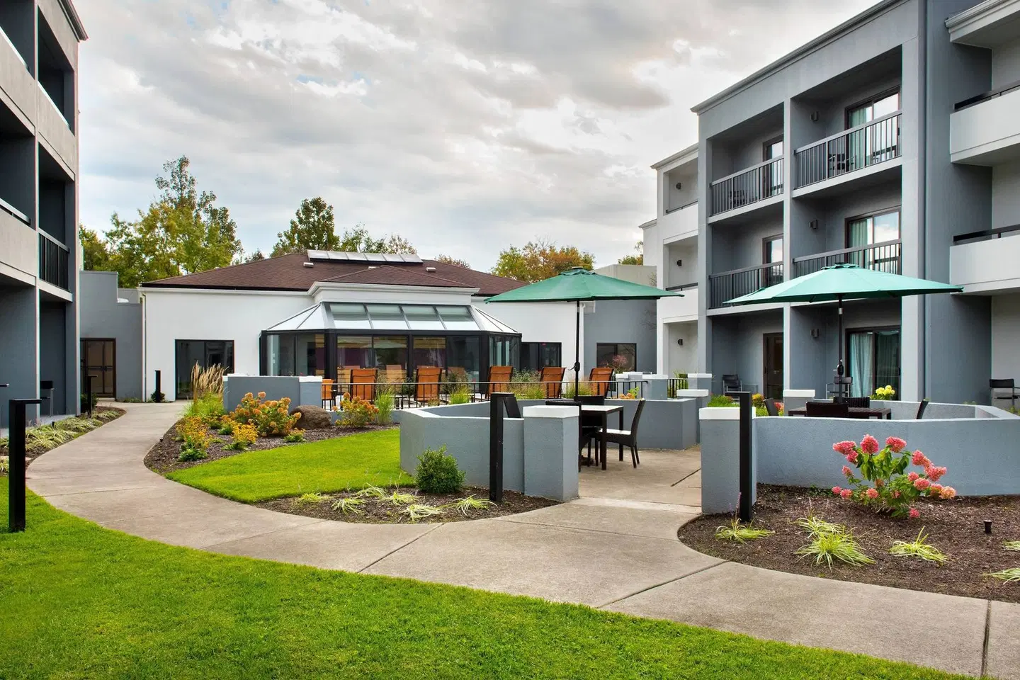 Courtyard by Marriott Philadelphia Devon/Villanova EXTERIOR