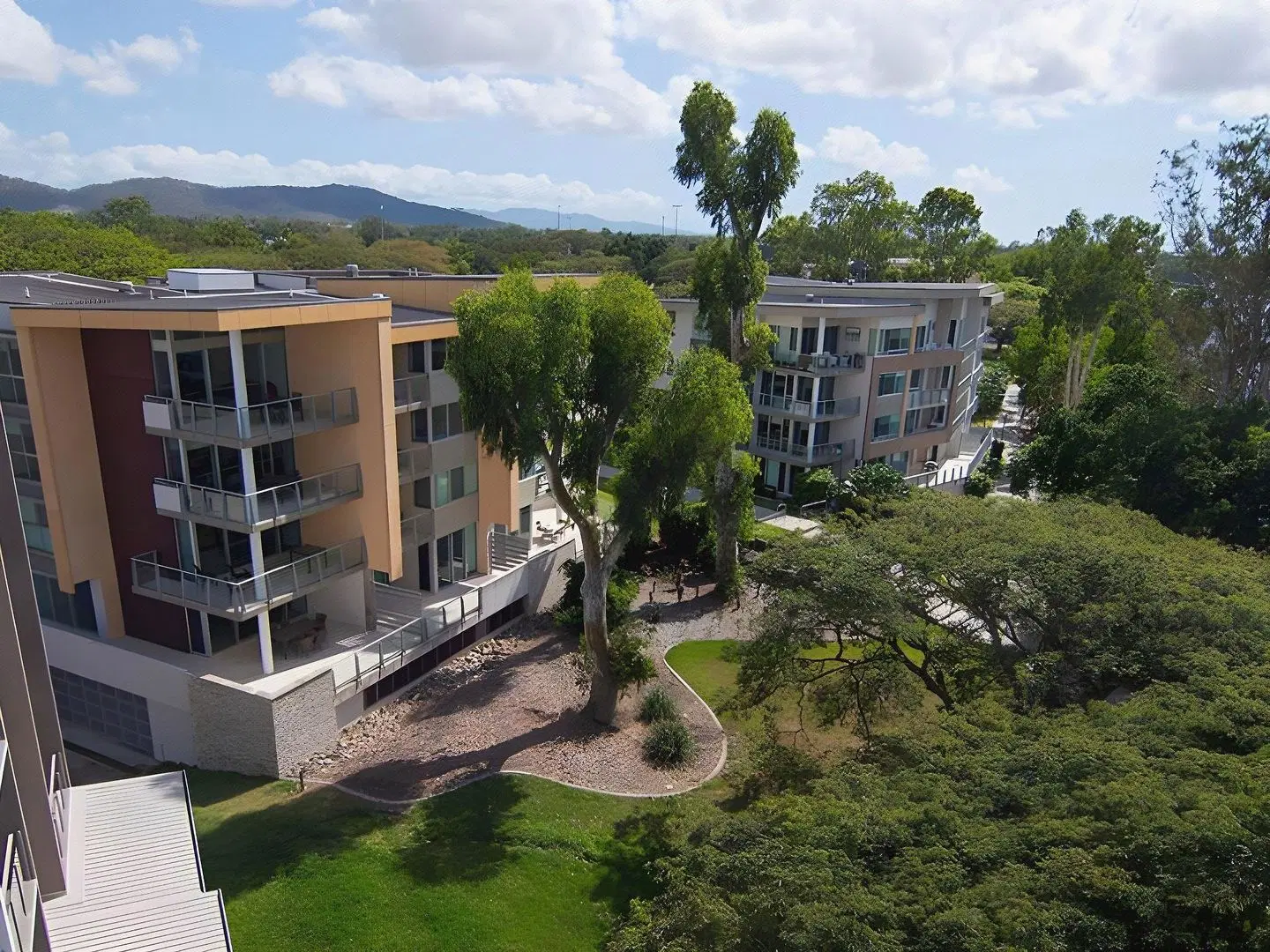 Jacana Apartments EXTERIOR