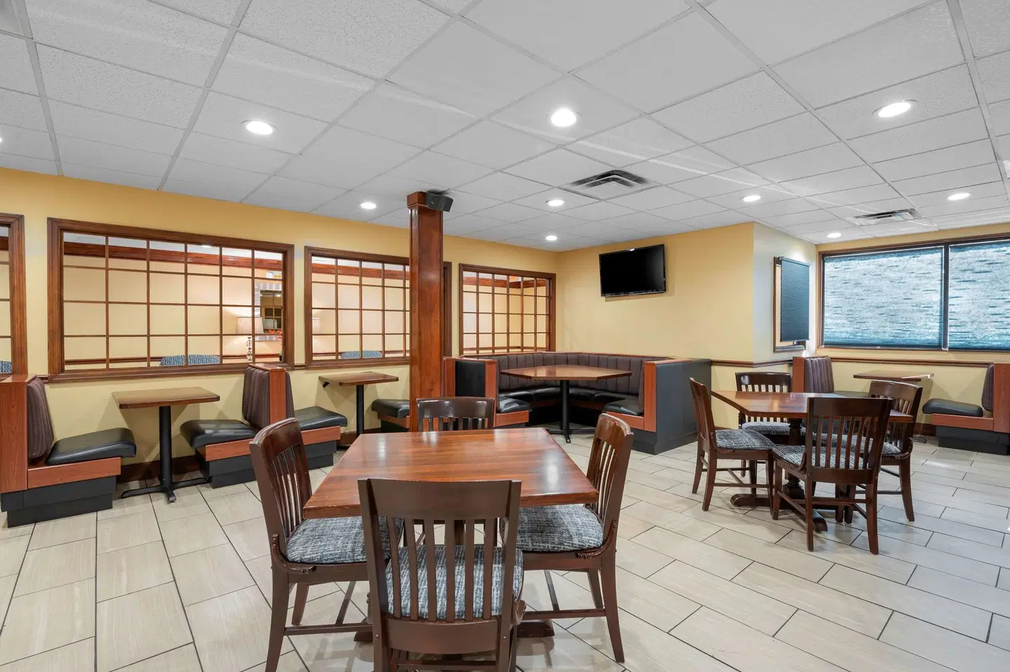 Best Western Louisville East Restaurant