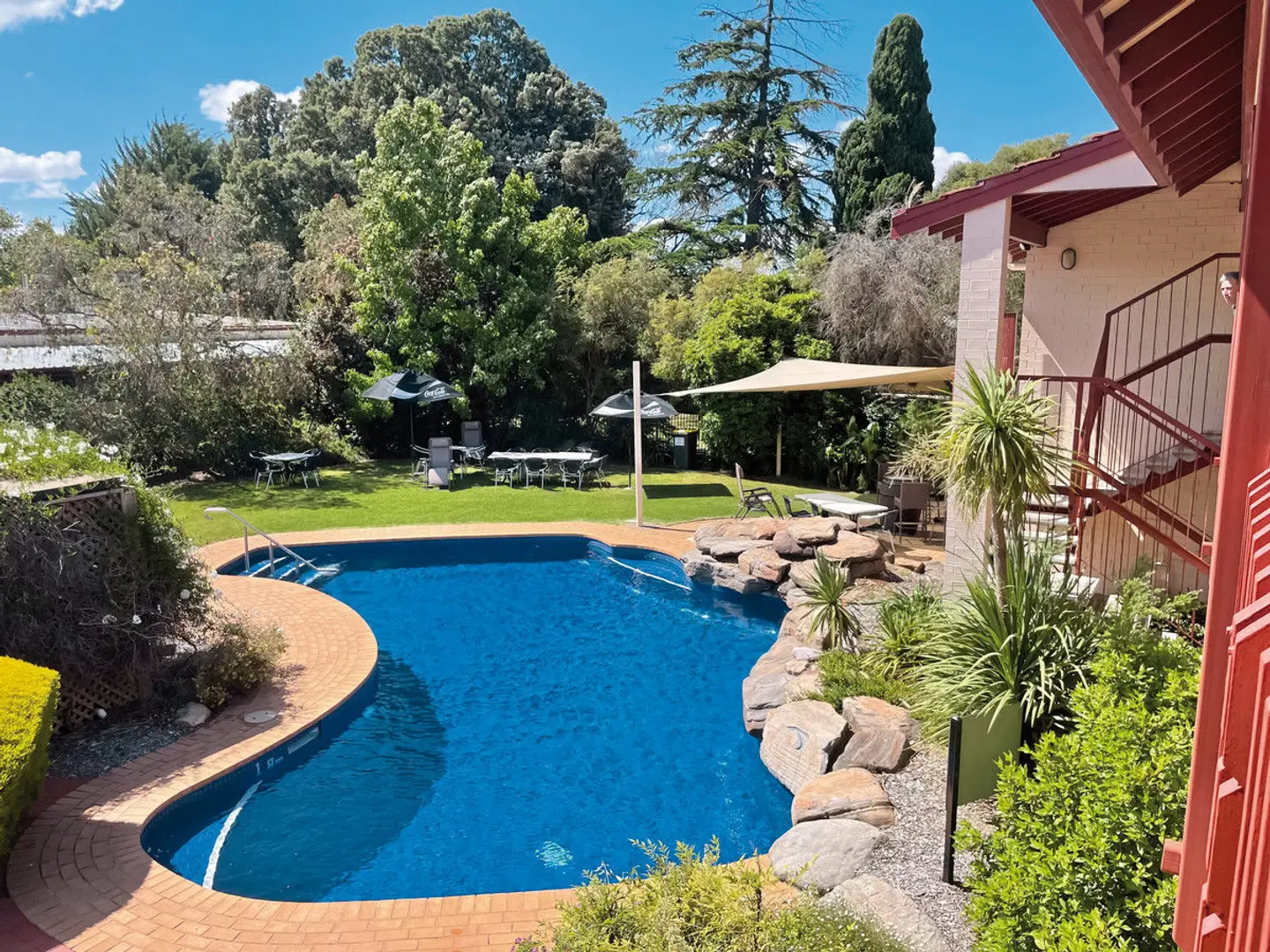 Vine Inn Barossa OUTDOOR_POOL
