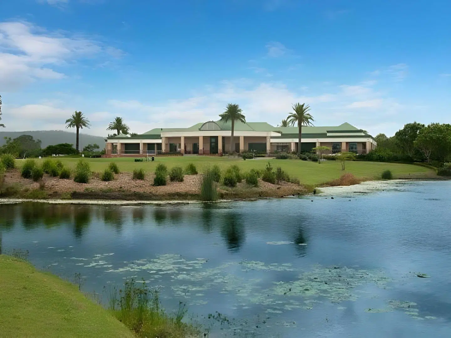 Signature Waterfront Apartments EXTERIOR