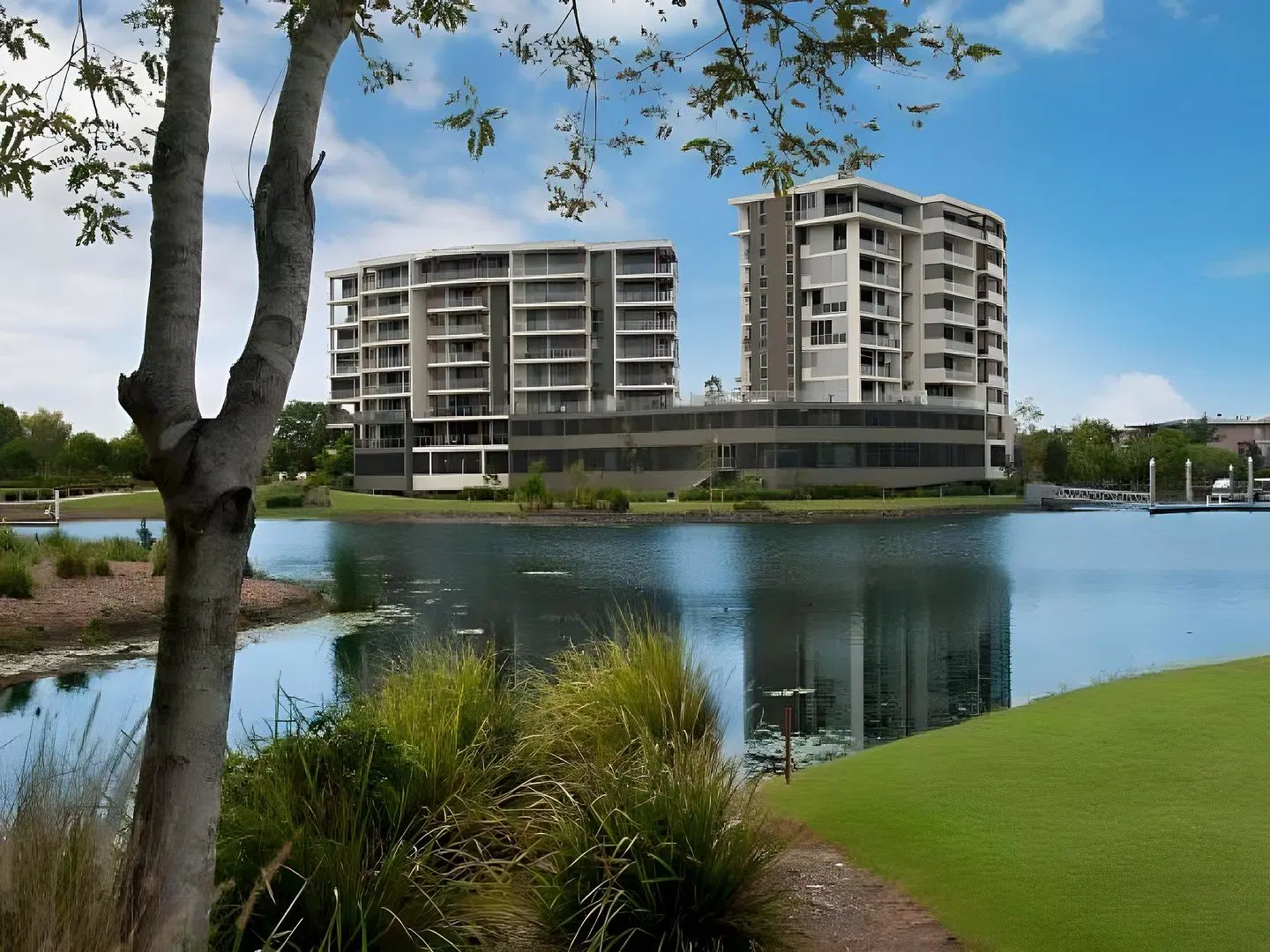 Signature Waterfront Apartments OUTDOOR_POOL