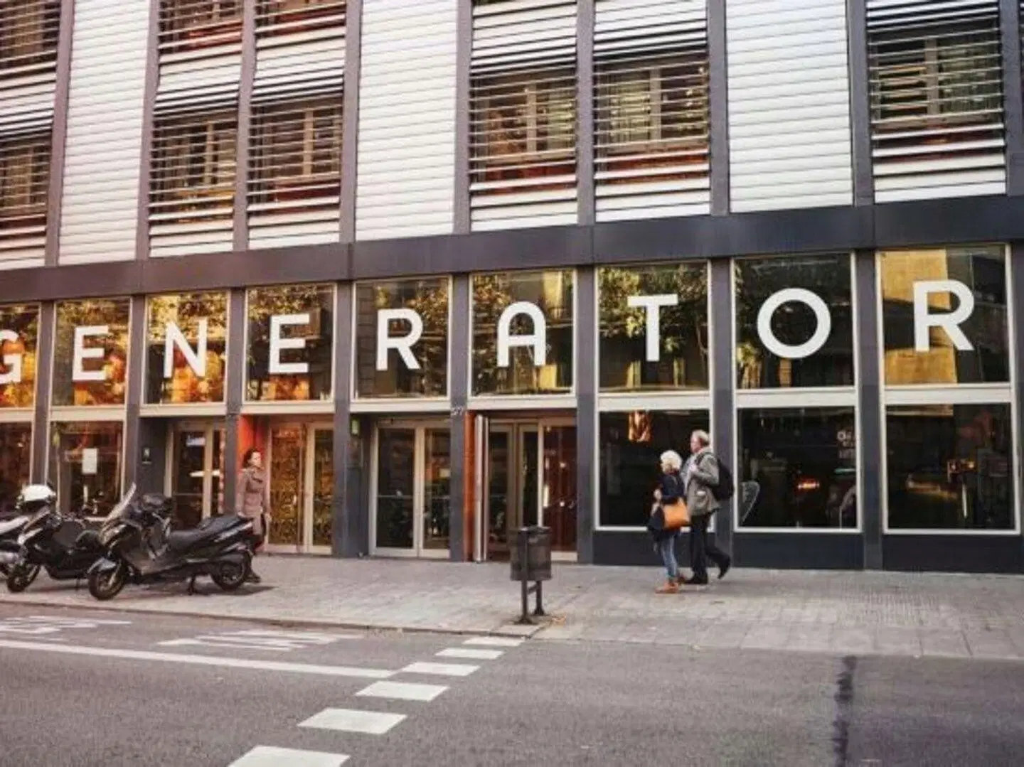 Generator Barcelona EXTERIOR