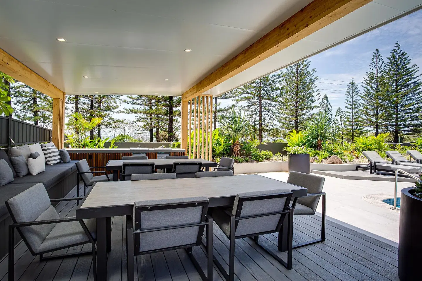 Burleigh Esplanade Apartments Terrasse
