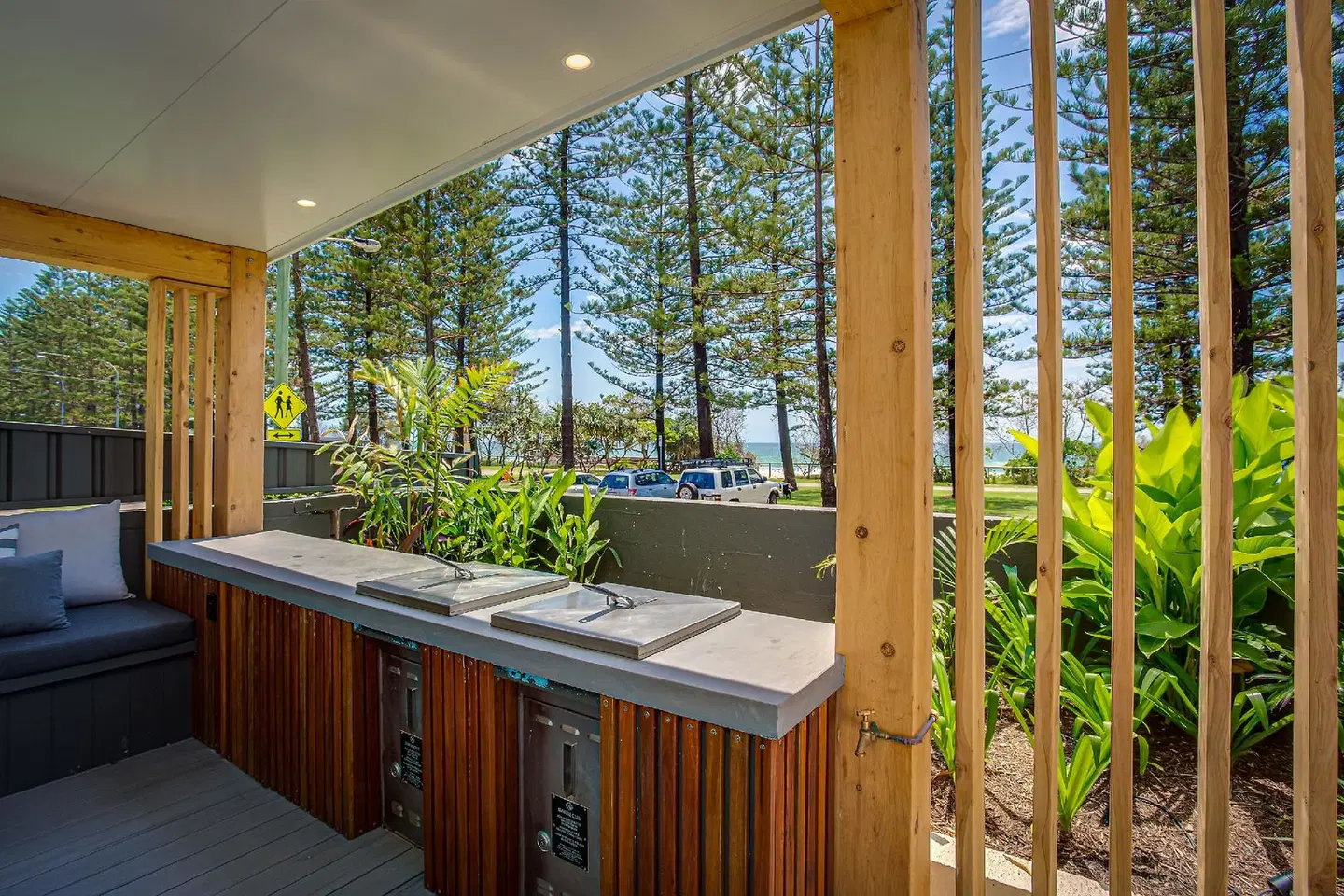 Burleigh Esplanade Apartments HEALTH_BEAUTY