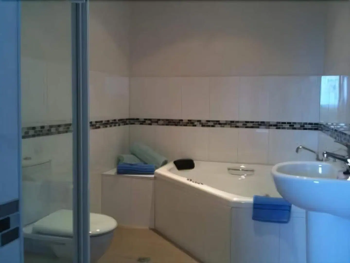 Swan Lake Guest House Badezimmer