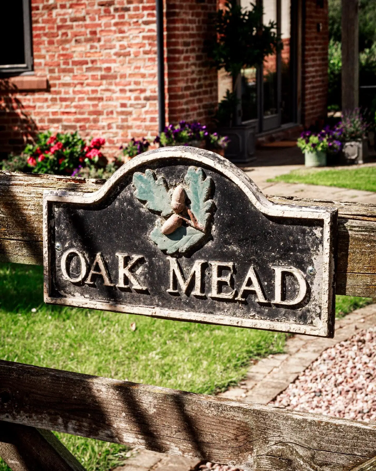 Oak Mead EXTERIOR
