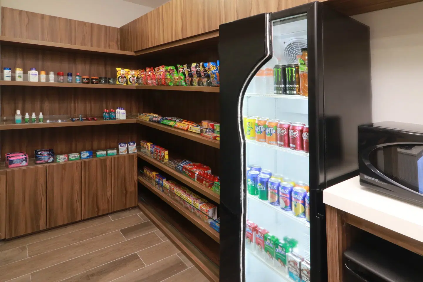 Holiday Inn Express & Suites Playa del Carmen by IHG Bar
