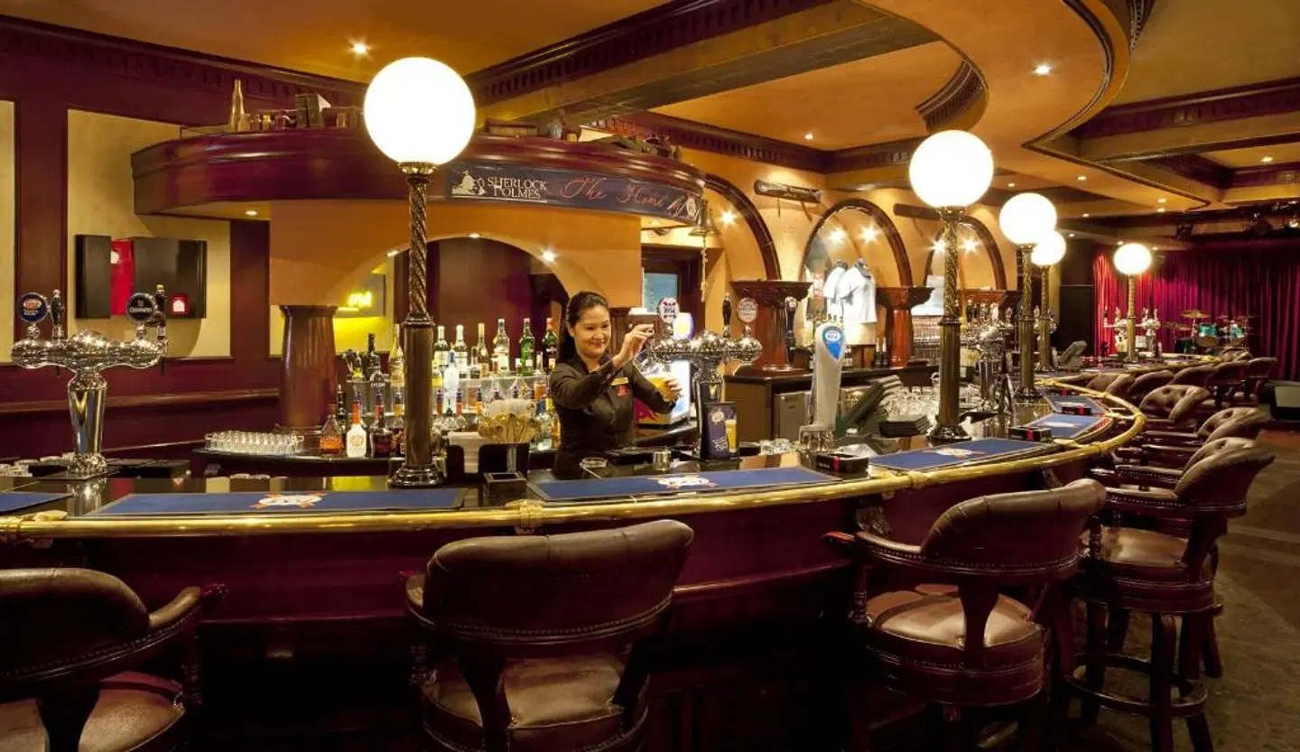 The Gulf Hotel Bahrain Bar