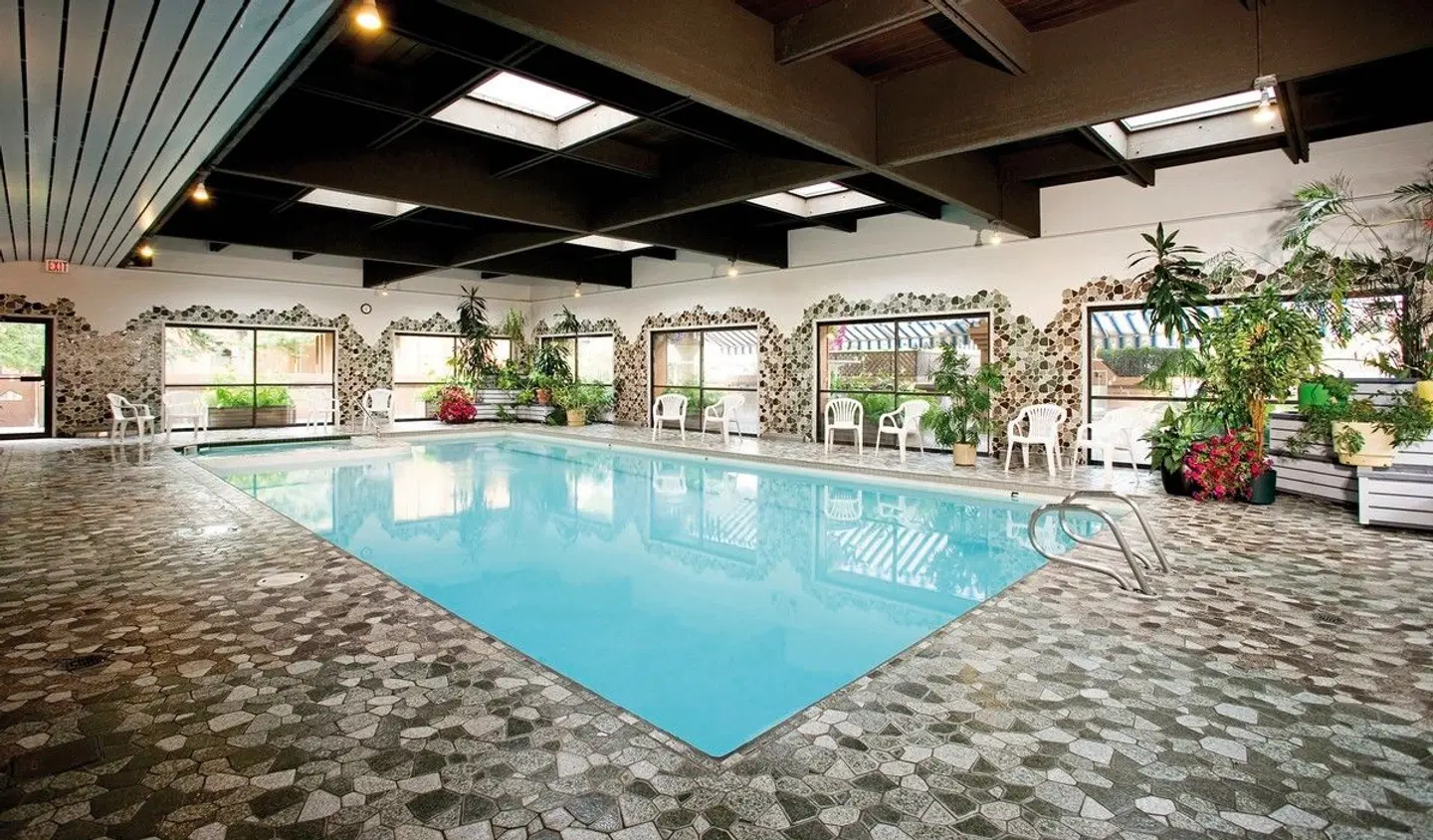 Marmot Lodge Hallenbad